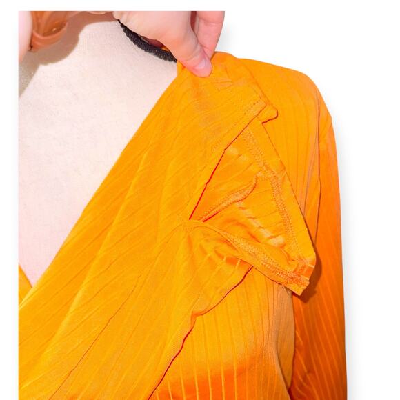 Comfy 70s Style Long Sleeve - Picture 5 of 5